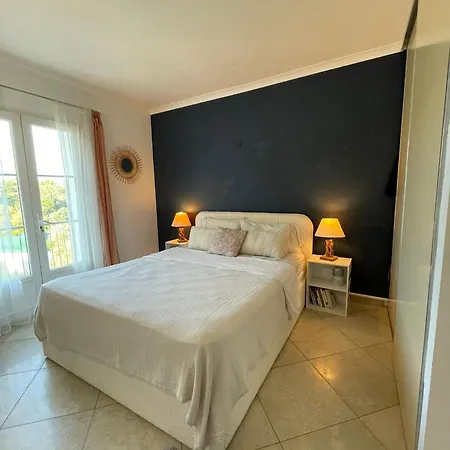 Prázdninový dům Villa Nimes *