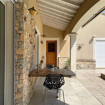 Villa Nimes Сasa de vacaciones Nimes